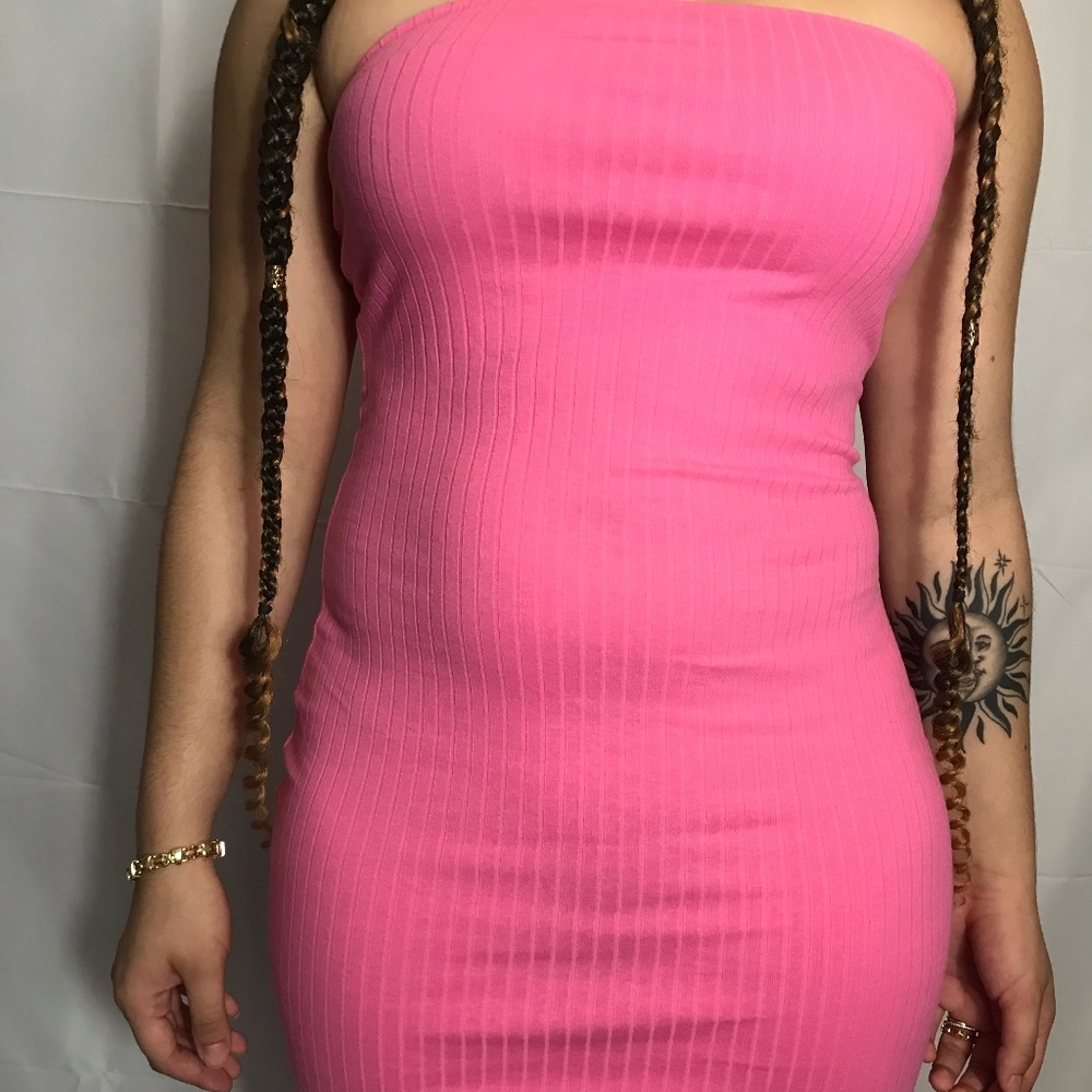 Pink bodycon dress
